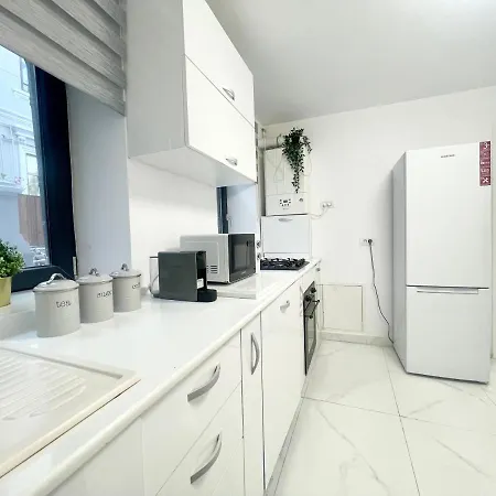 Apollo 1 בוקרשט